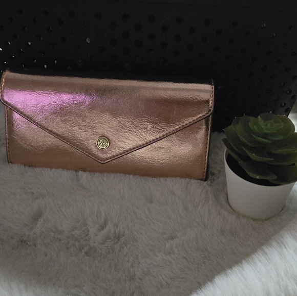 NWT Michael Kors Jet Set Trvl Lrg Logo envelope Continental wallet, Primrose - Picture 1 of 11